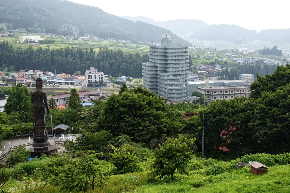 Sekai Heiwa Kannon, Yudanaka cosa vedere Giappone